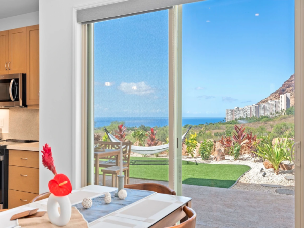 Luxurious Oahu Retreat: Two Villas, Perfect for Groups